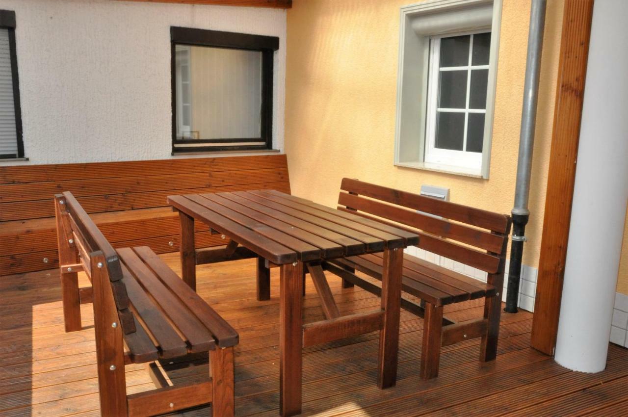 הופהיים אם טאונוס Apartmenthaus Am Zimmerplatz מראה חיצוני תמונה