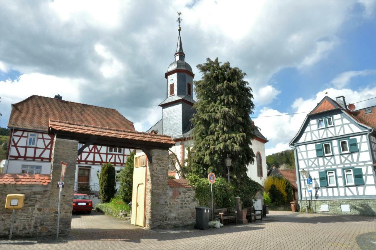 הופהיים אם טאונוס Apartmenthaus Am Zimmerplatz מראה חיצוני תמונה