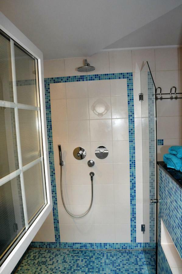 הופהיים אם טאונוס Apartmenthaus Am Zimmerplatz מראה חיצוני תמונה