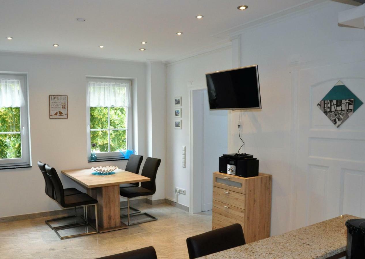 הופהיים אם טאונוס Apartmenthaus Am Zimmerplatz מראה חיצוני תמונה