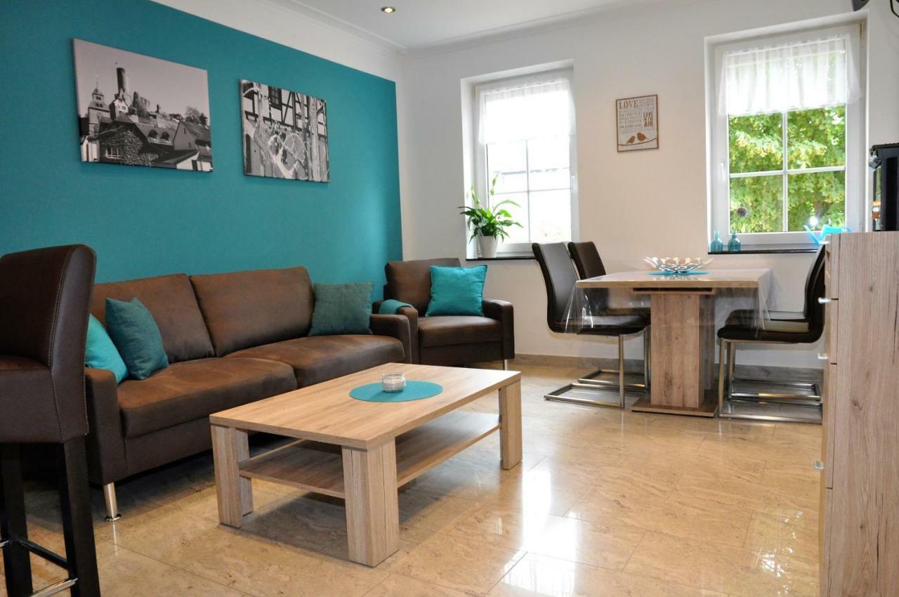 הופהיים אם טאונוס Apartmenthaus Am Zimmerplatz מראה חיצוני תמונה